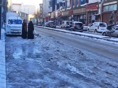 3 ilde yoğun kar: 37 yol kapandı - Son Dakika Haberleri